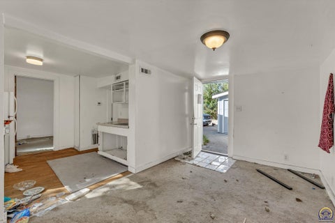 Tiny photo for 2820 SE Massachusetts Ave, Topeka, KS 66605 (MLS # 247143)
