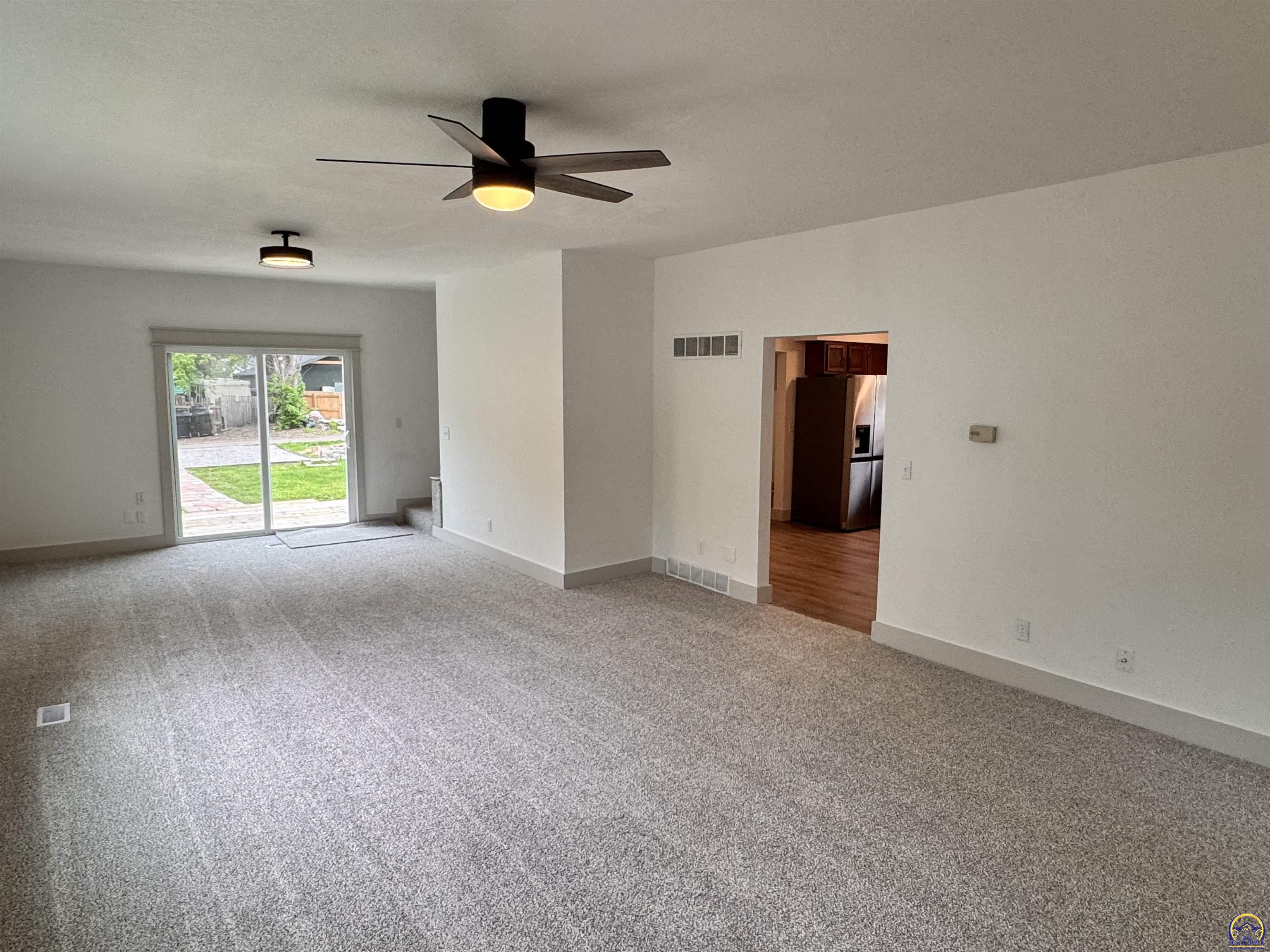 Topeka, Kansas 66616, United States, 3 Bedrooms Bedrooms, ,2 BathroomsBathrooms,Residential,Pending,118701