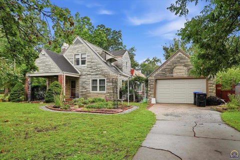 Tiny photo for 2800 SW Huntoon St, Topeka, KS 66604 (MLS # 246930)