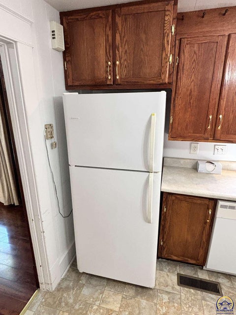 Tiny photo for 521 Elm St, Cottonwood Falls, KS 66845 (MLS # 246209)