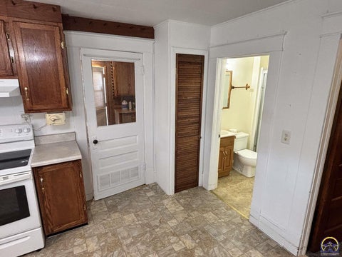 Tiny photo for 521 Elm St, Cottonwood Falls, KS 66845 (MLS # 246209)