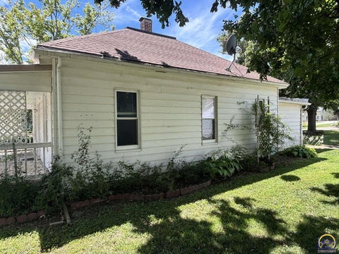Tiny photo for 521 Elm St, Cottonwood Falls, KS 66845 (MLS # 246209)