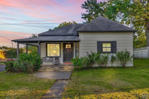 Tiny photo for 3301 SW 7th St, Topeka, KS 66606 (MLS # 246947)