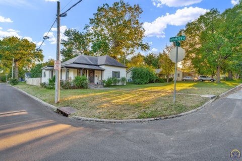 Tiny photo for 3301 SW 7th St, Topeka, KS 66606 (MLS # 246947)