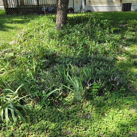Tiny photo for 118 SE Willow Way, Topeka, KS 66609 (MLS # 246285)