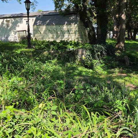 Tiny photo for 118 SE Willow Way, Topeka, KS 66609 (MLS # 246285)