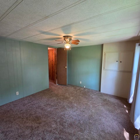 Tiny photo for 118 SE Willow Way, Topeka, KS 66609 (MLS # 246285)