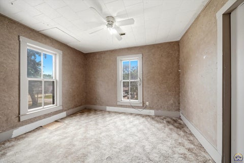 Tiny photo for 303 Market St, Osage City, KS 66523 (MLS # 245234)