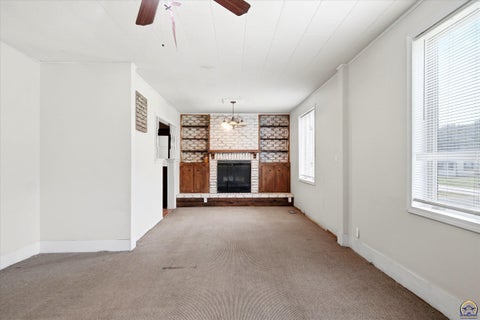 Tiny photo for 303 Market St, Osage City, KS 66523 (MLS # 245234)