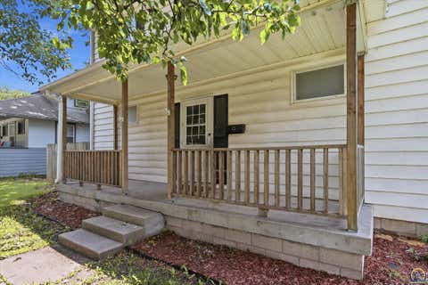Tiny photo for 303 Market St, Osage City, KS 66523 (MLS # 245234)