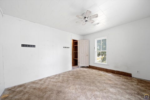 Tiny photo for 303 Market St, Osage City, KS 66523 (MLS # 245234)