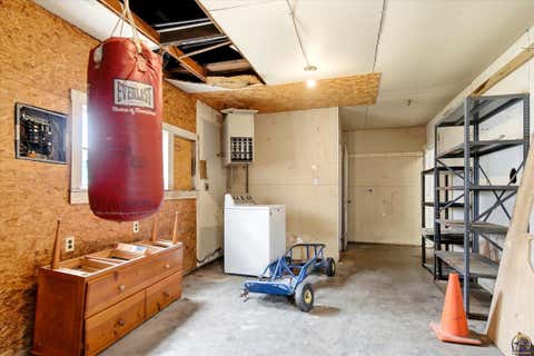 Tiny photo for 303 Market St, Osage City, KS 66523 (MLS # 245234)