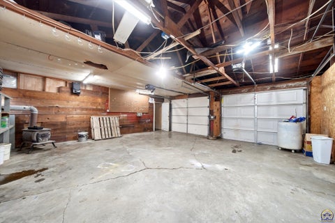 Tiny photo for 303 Market St, Osage City, KS 66523 (MLS # 245234)