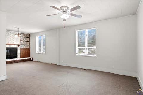 Tiny photo for 303 Market St, Osage City, KS 66523 (MLS # 245234)
