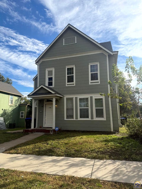 Photo of 1050 SW 12th St #1198 SW Clay St, Topeka, KS 66604 (MLS # 247136)