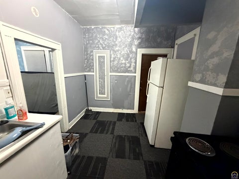 Tiny photo for 1050 SW 12th St #1198 SW Clay St, Topeka, KS 66604 (MLS # 247136)