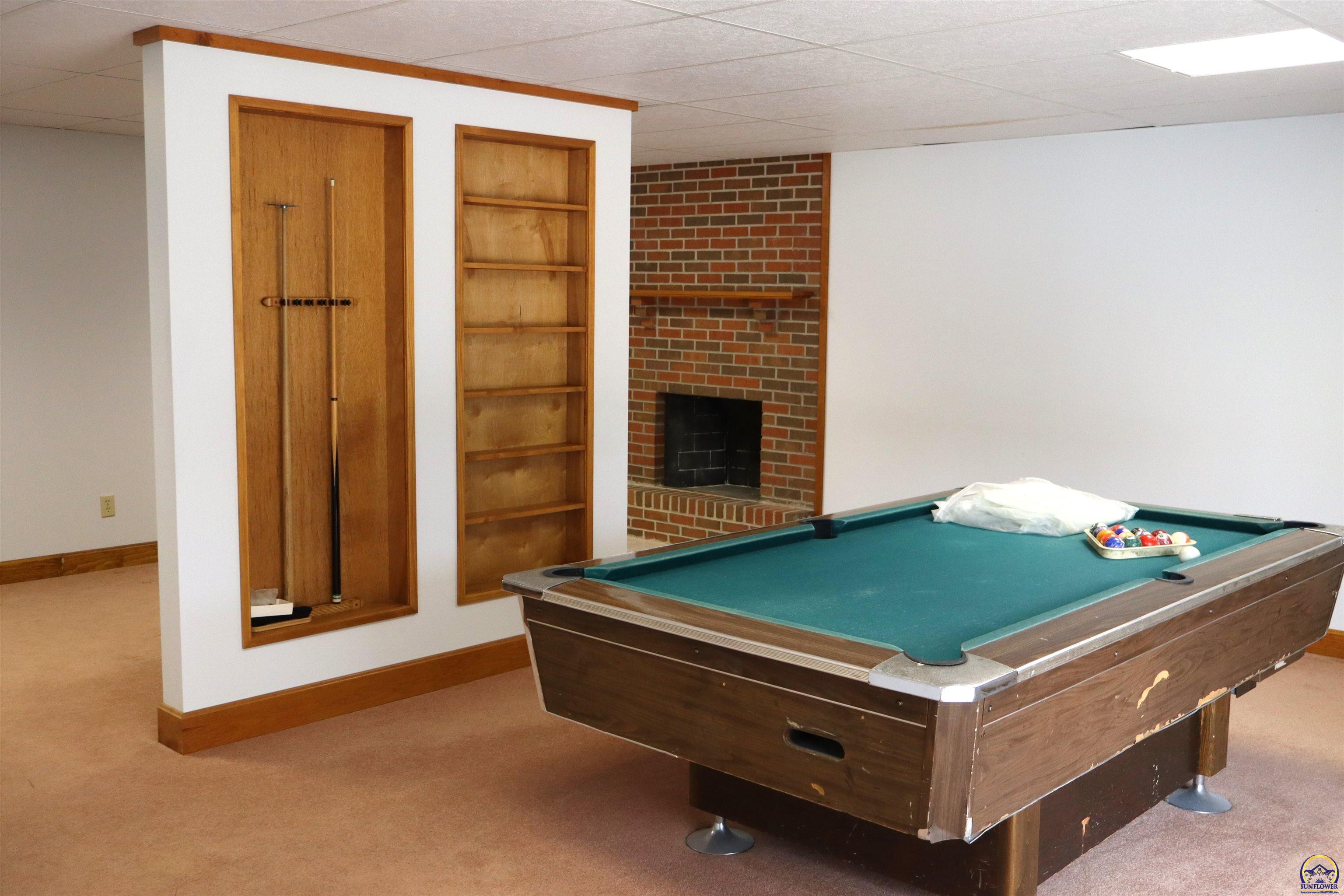 Holton, Kansas 66436, United States, 4 Bedrooms Bedrooms, ,3 BathroomsBathrooms,Residential,Pending,84976