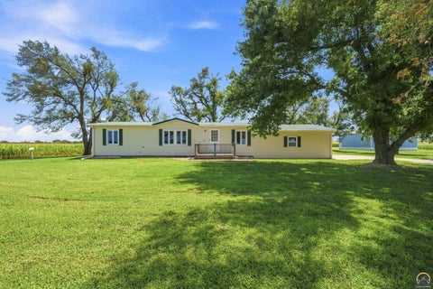 Photo of 18306 Cottonwood Rd, Maple Hill, KS 66507 (MLS # 246095)