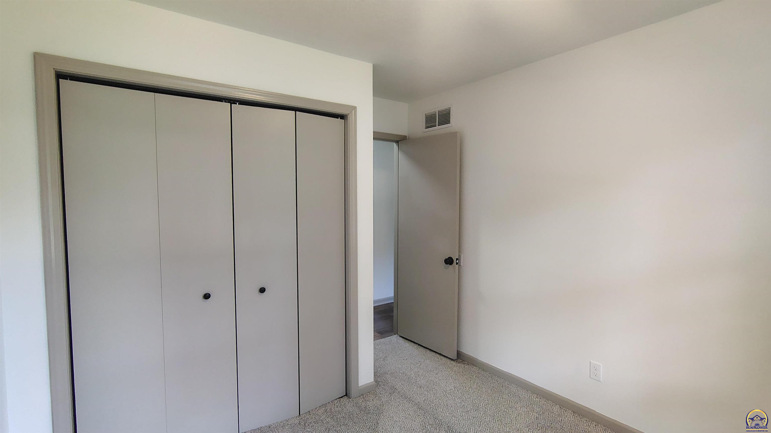 Auburn, Kansas 66402, United States, 3 Bedrooms Bedrooms, ,1 BathroomBathrooms,Residential,Pending,188281