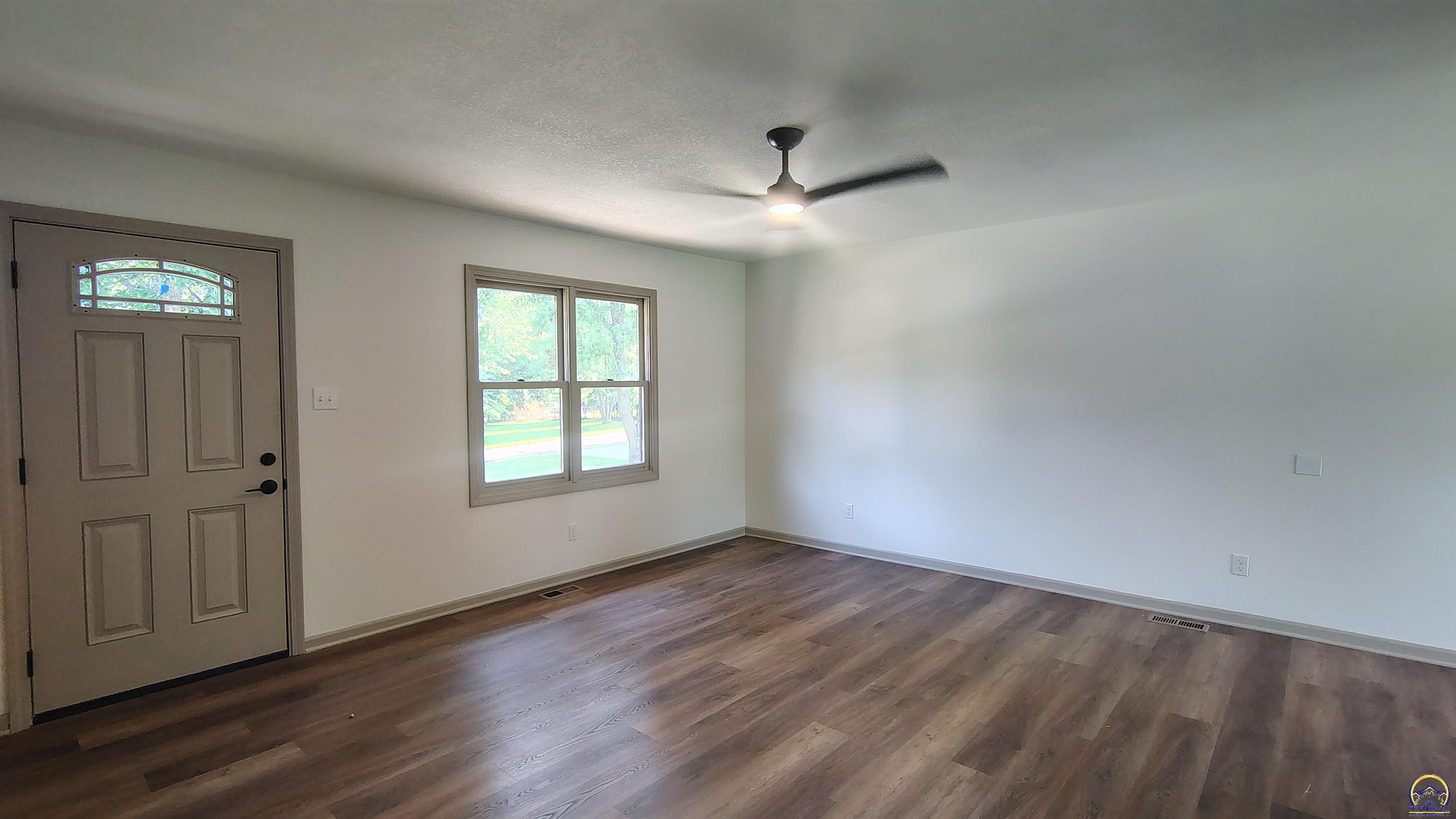 Auburn, Kansas 66402, United States, 3 Bedrooms Bedrooms, ,1 BathroomBathrooms,Residential,Pending,188281