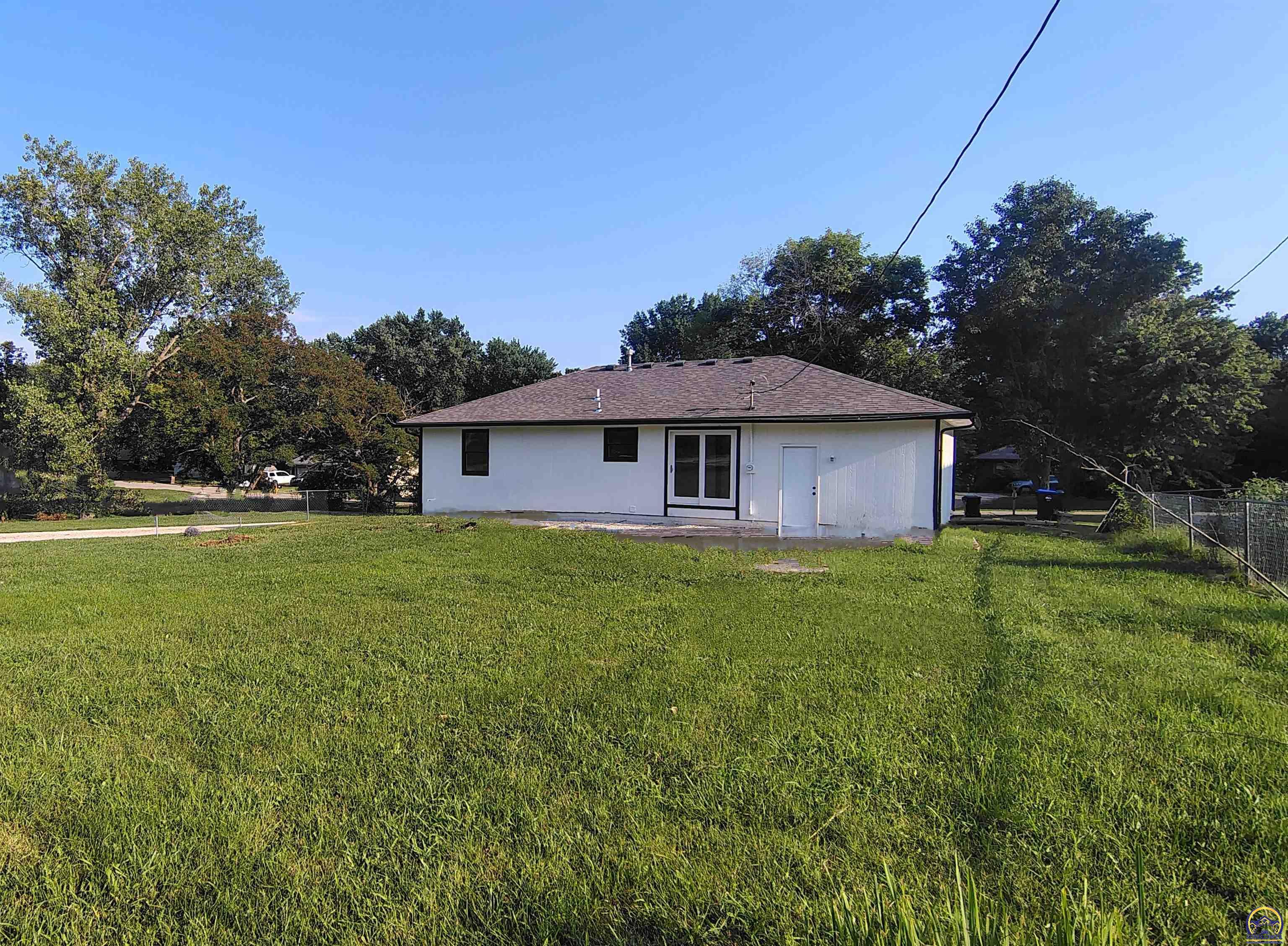 Auburn, Kansas 66402, United States, 3 Bedrooms Bedrooms, ,1 BathroomBathrooms,Residential,Pending,188281