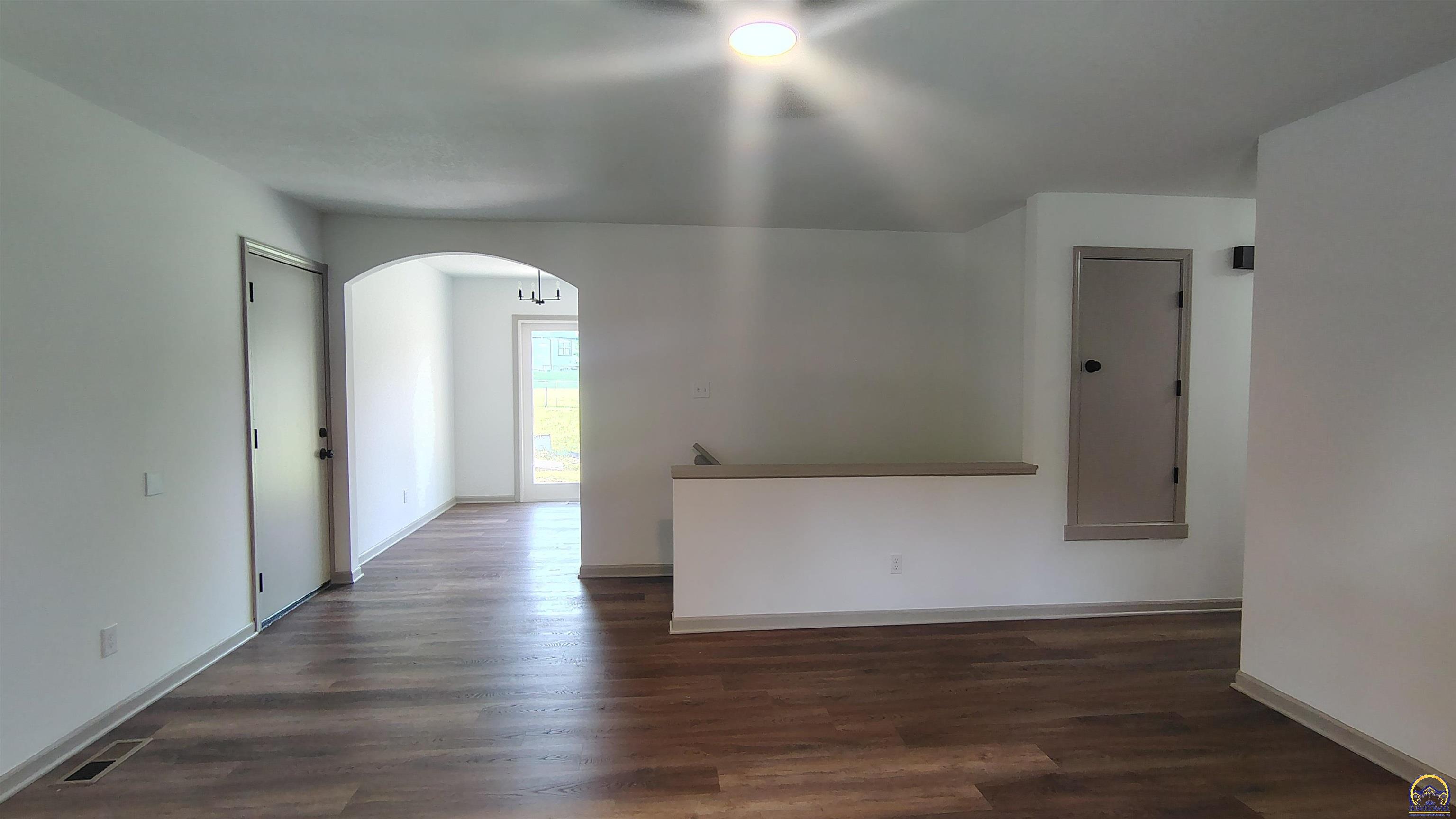 Auburn, Kansas 66402, United States, 3 Bedrooms Bedrooms, ,1 BathroomBathrooms,Residential,Pending,188281