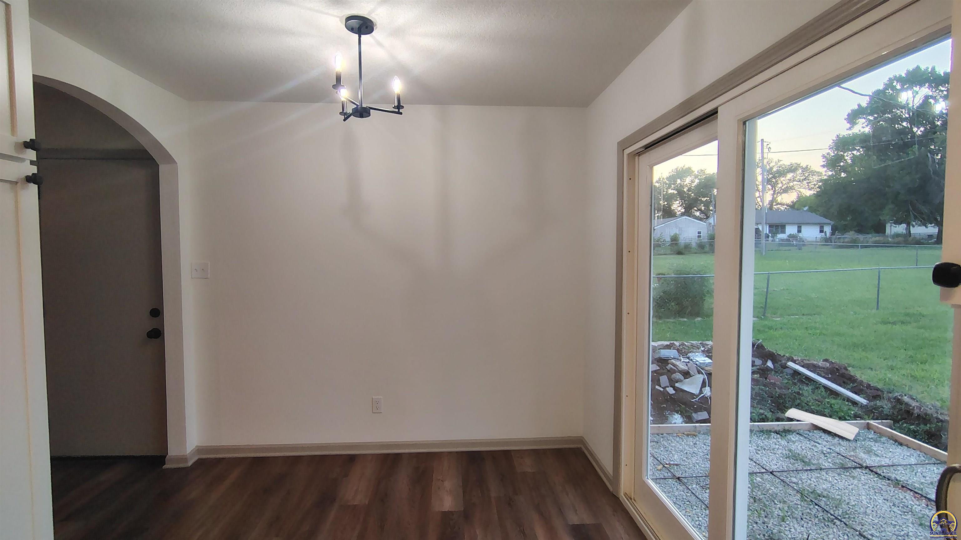 Auburn, Kansas 66402, United States, 3 Bedrooms Bedrooms, ,1 BathroomBathrooms,Residential,Pending,188281