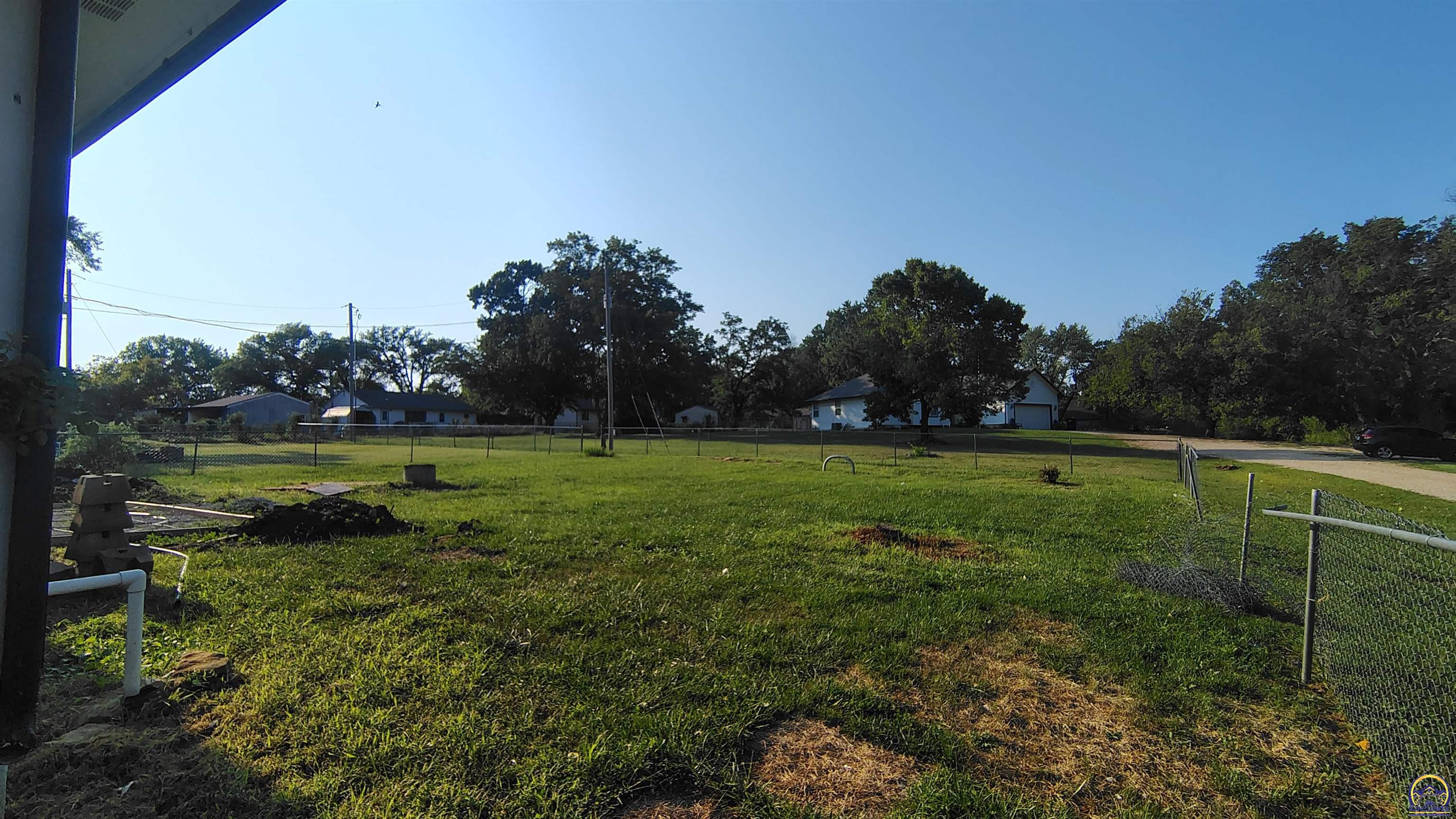 Auburn, Kansas 66402, United States, 3 Bedrooms Bedrooms, ,1 BathroomBathrooms,Residential,Pending,188281