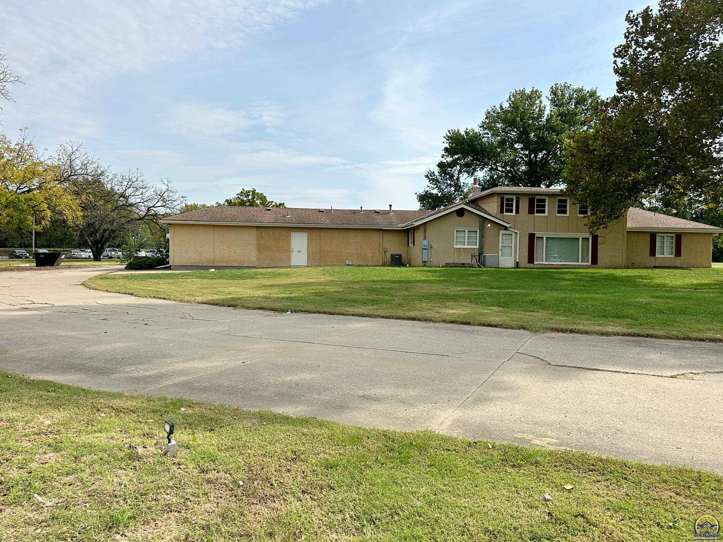 Topeka, Kansas 66605, United States, ,Residential,Active,238381