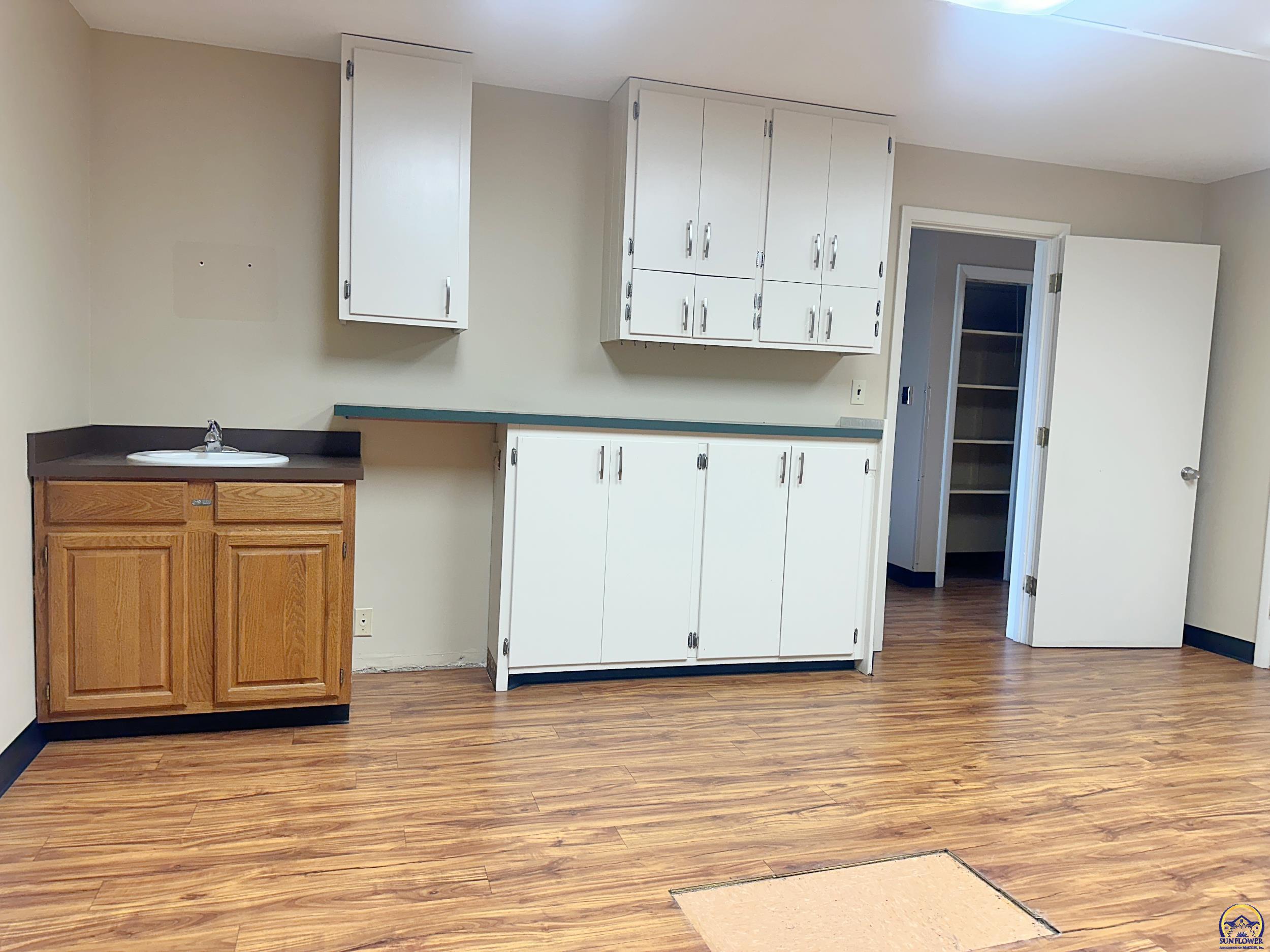 Topeka, Kansas 66605, United States, ,Residential,Active,238381