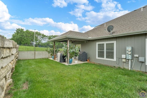 Tiny photo for 58705872 SW Woodbridge Dr, Topeka, KS 66606 (MLS # 244697)