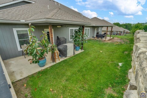 Tiny photo for 58705872 SW Woodbridge Dr, Topeka, KS 66606 (MLS # 244697)