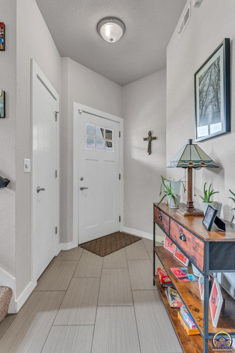 Tiny photo for 58705872 SW Woodbridge Dr, Topeka, KS 66606 (MLS # 244697)
