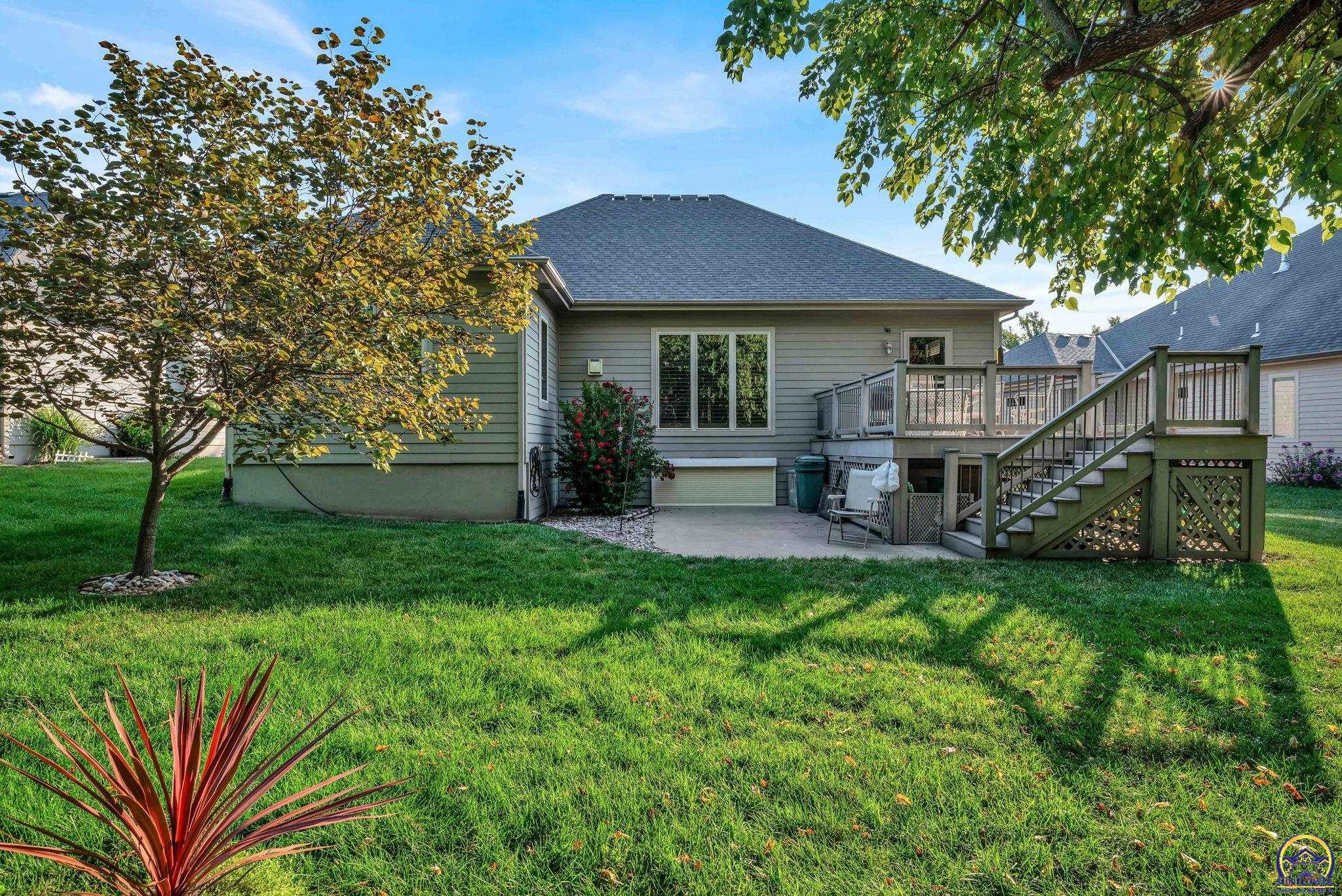 Topeka, Kansas 66614, United States, 3 Bedrooms Bedrooms, ,3 BathroomsBathrooms,Residential,Pending,70609