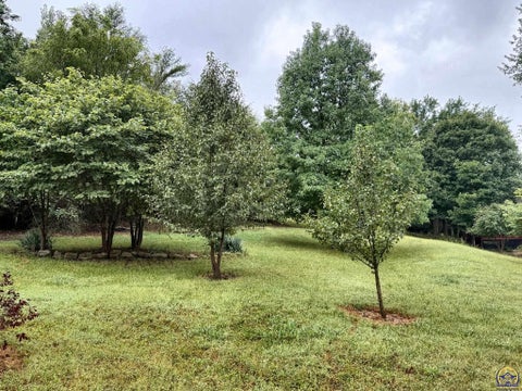 Tiny photo for 6121 NW Green Hills Rd, Topeka, KS 66618 (MLS # 246612)