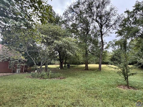 Tiny photo for 6121 NW Green Hills Rd, Topeka, KS 66618 (MLS # 246612)