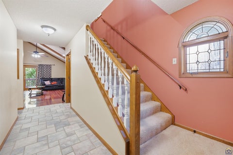 Tiny photo for 2611 SW Golf View Dr, Topeka, KS 66614 (MLS # 246574)