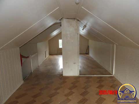 Tiny photo for 702 New York Ave, Holton, KS 66436 (MLS # 246178)