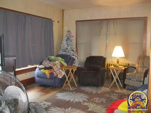 Tiny photo for 702 New York Ave, Holton, KS 66436 (MLS # 246178)