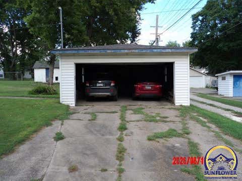 Tiny photo for 702 New York Ave, Holton, KS 66436 (MLS # 246178)