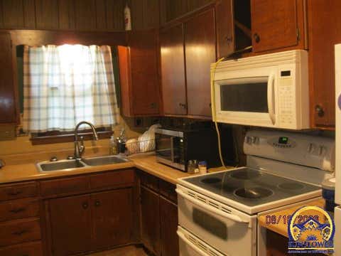 Tiny photo for 702 New York Ave, Holton, KS 66436 (MLS # 246178)