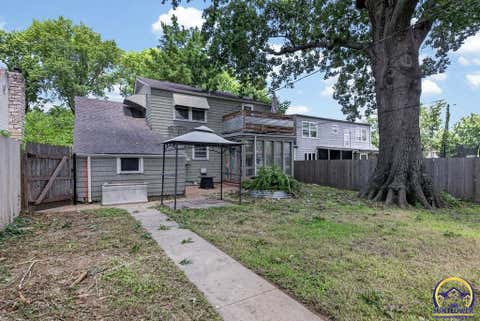 Tiny photo for 3115 SW 11th St, Topeka, KS 66604 (MLS # 245578)