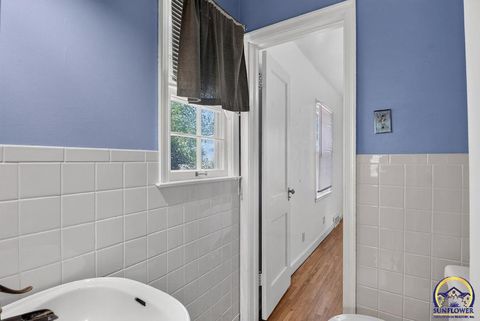 Tiny photo for 3115 SW 11th St, Topeka, KS 66604 (MLS # 245578)