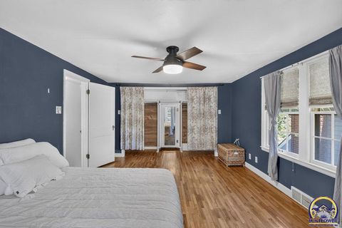 Tiny photo for 3115 SW 11th St, Topeka, KS 66604 (MLS # 245578)