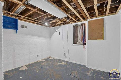 Tiny photo for 3115 SW 11th St, Topeka, KS 66604 (MLS # 245578)