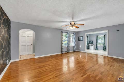 Tiny photo for 1278 SW Collins Ave, Topeka, KS 66604 (MLS # 245401)