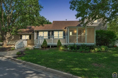 Photo of 1278 SW Collins Ave, Topeka, KS 66604 (MLS # 245401)