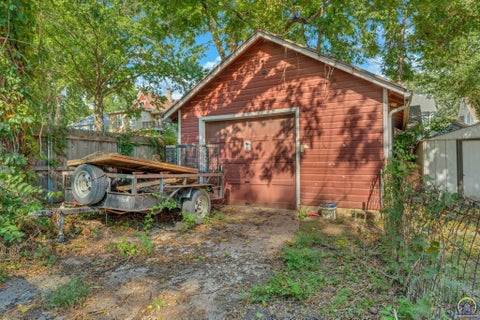 Tiny photo for 1710 SW 1st St, Topeka, KS 66606 (MLS # 246540)