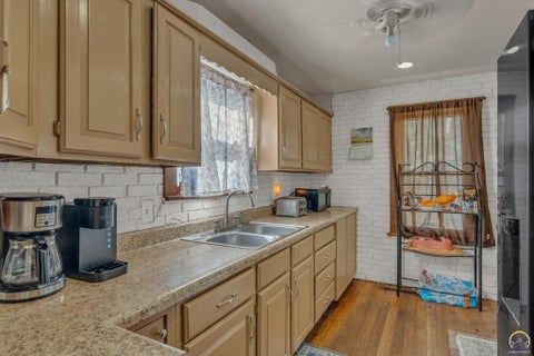 Tiny photo for 1710 SW 1st St, Topeka, KS 66606 (MLS # 246540)