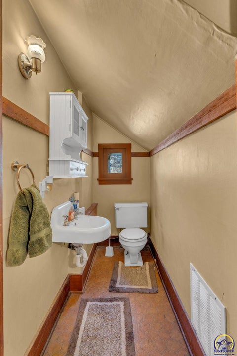 Tiny photo for 1710 SW 1st St, Topeka, KS 66606 (MLS # 246540)